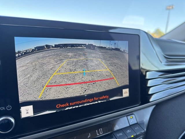 Used 2025 Toyota Camry LE image 12