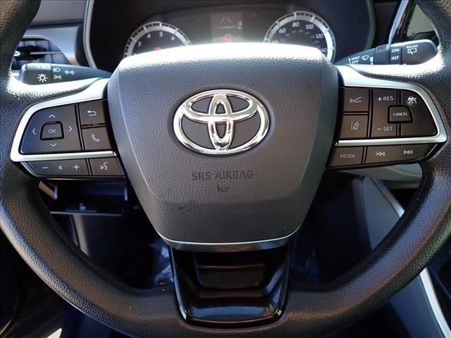 Used 2021 Toyota Highlander L image 16