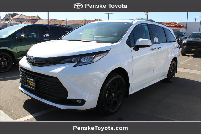 New 2026 Toyota Sienna XLE Woodland Edition