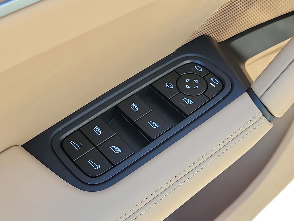 New 2026 Porsche Cayenne image 26