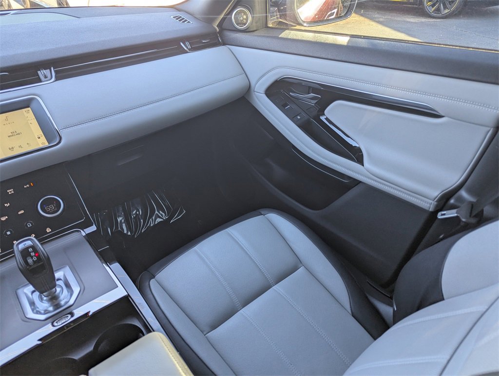 Used 2022 Land Rover Range Rover Evoque R-Dynamic S image 8