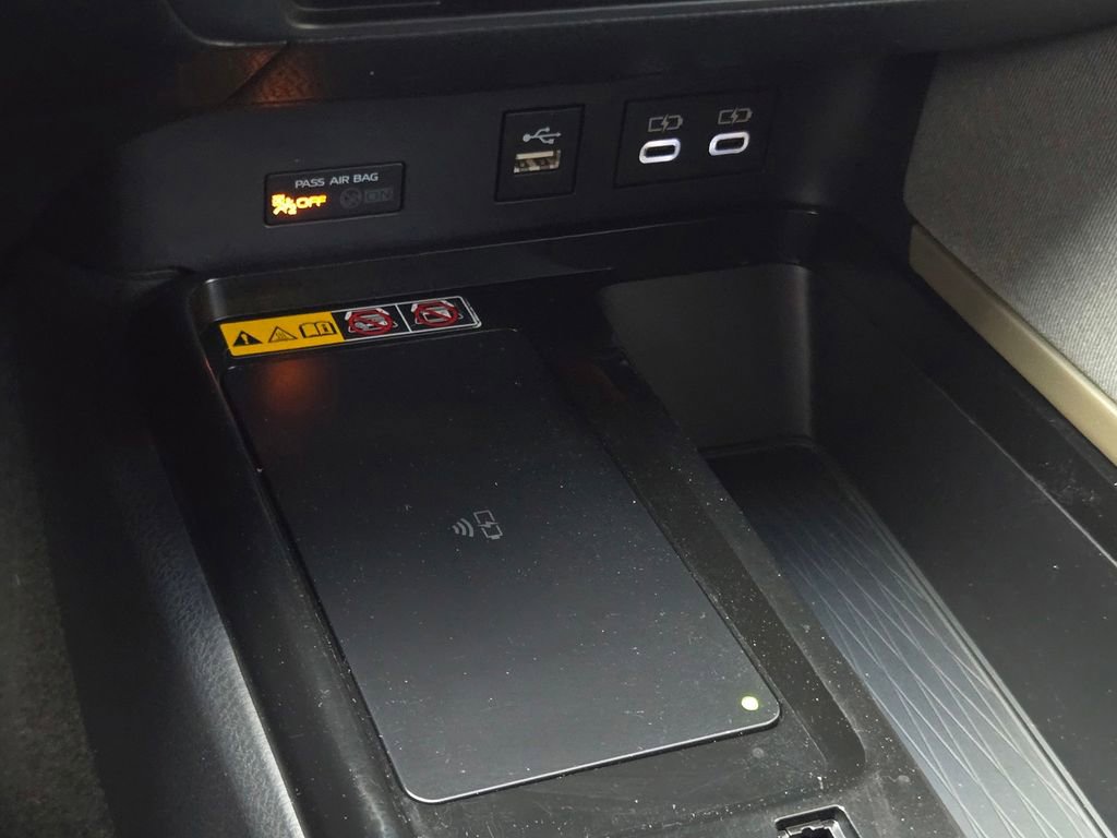 Used 2025 Toyota Camry LE image 20