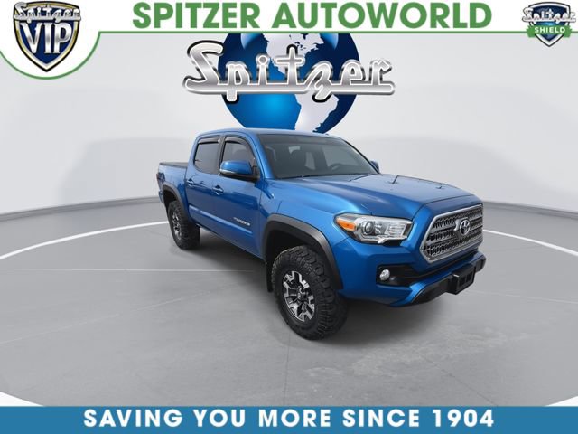 Used 2017 Toyota Tacoma TRD Off-Road w/ Premium & Technology Package image 2