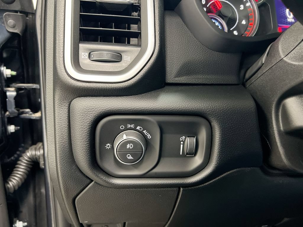 New 2026 RAM 2500 Big Horn AWD/4WD image 14
