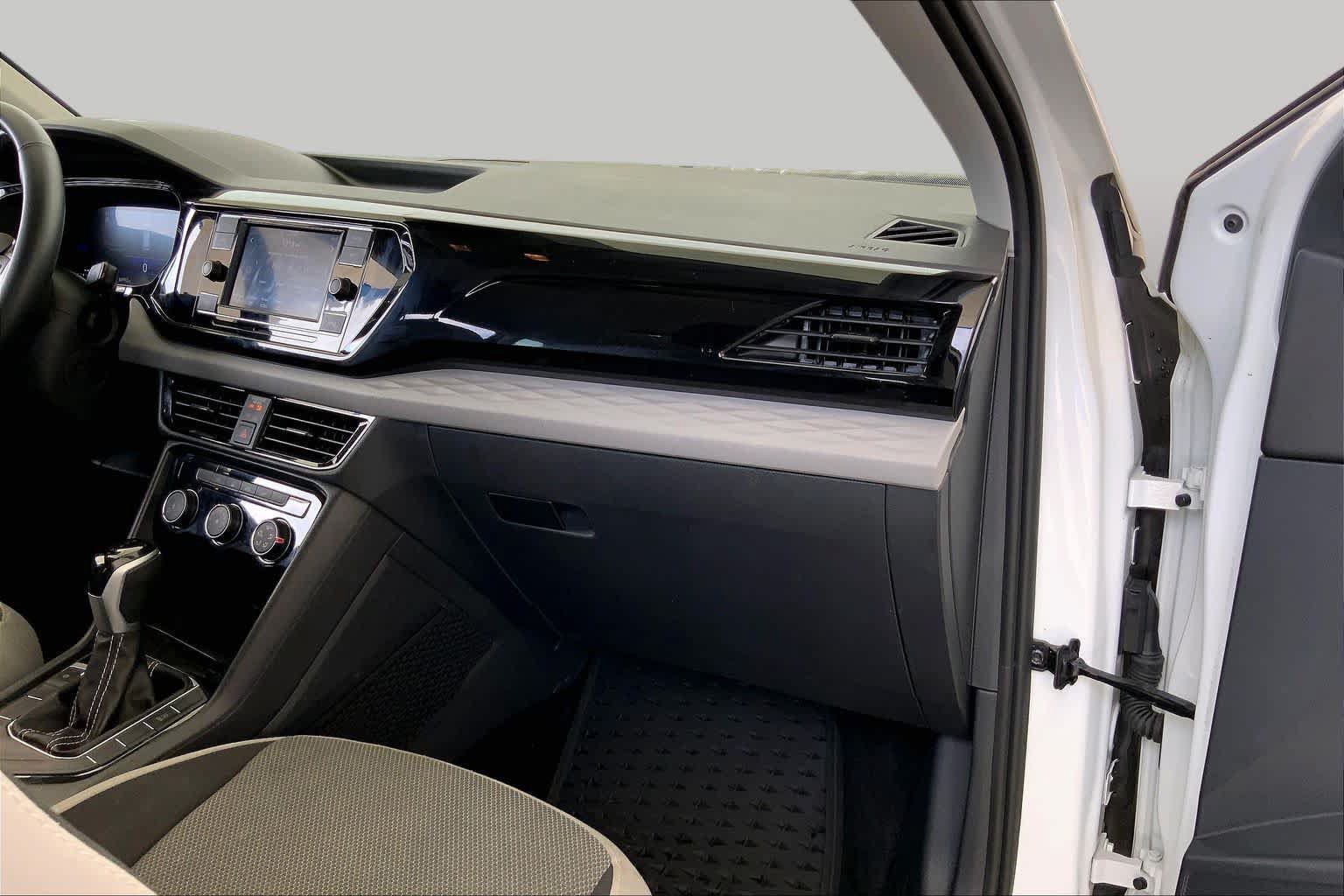 Used 2024 Volkswagen Taos S FWD image 19