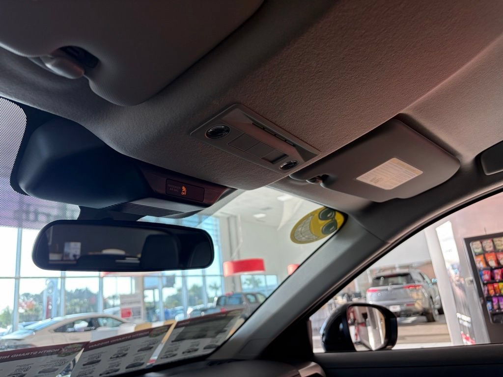 New 2026 Nissan Kicks SV w/ Charging Package FWD image 20