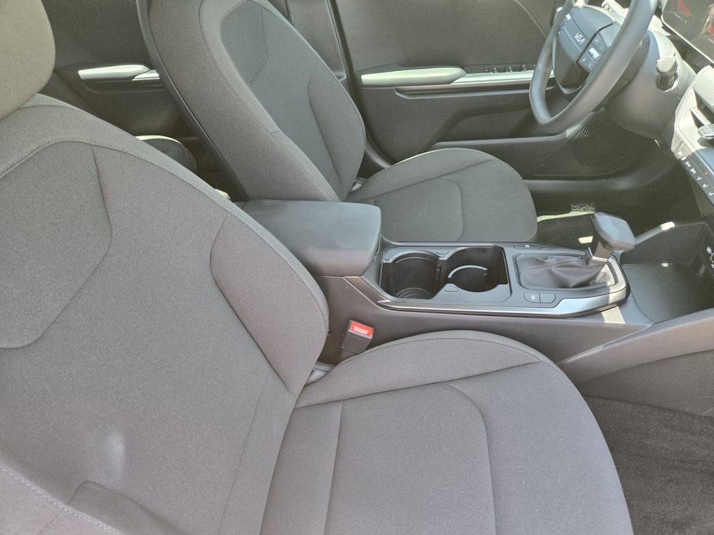 New 2026 Kia K4 FWD image 10