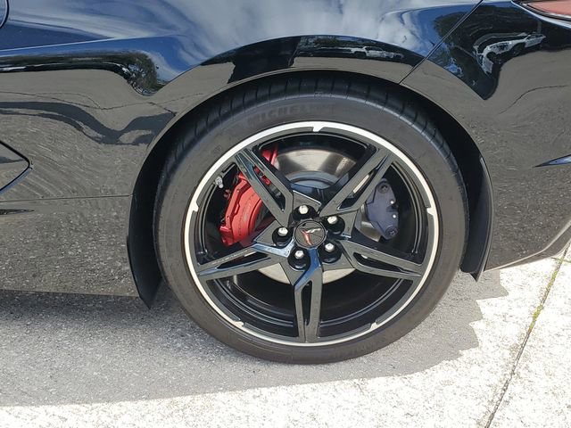 Used 2021 Chevrolet Corvette Stingray Preferred Cpe w/ Z51 Performance Package RWD image 3