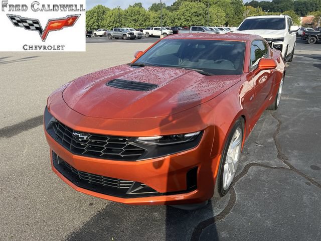 Used 2023 Chevrolet Camaro LT w/ Technology Package RWD image 1