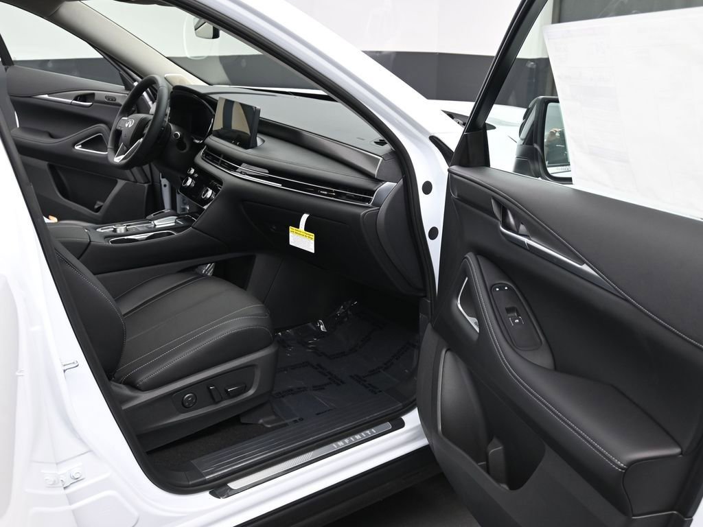 Used 2026 INFINITI QX60 Luxe w/ Cargo Package AWD/4WD image 9