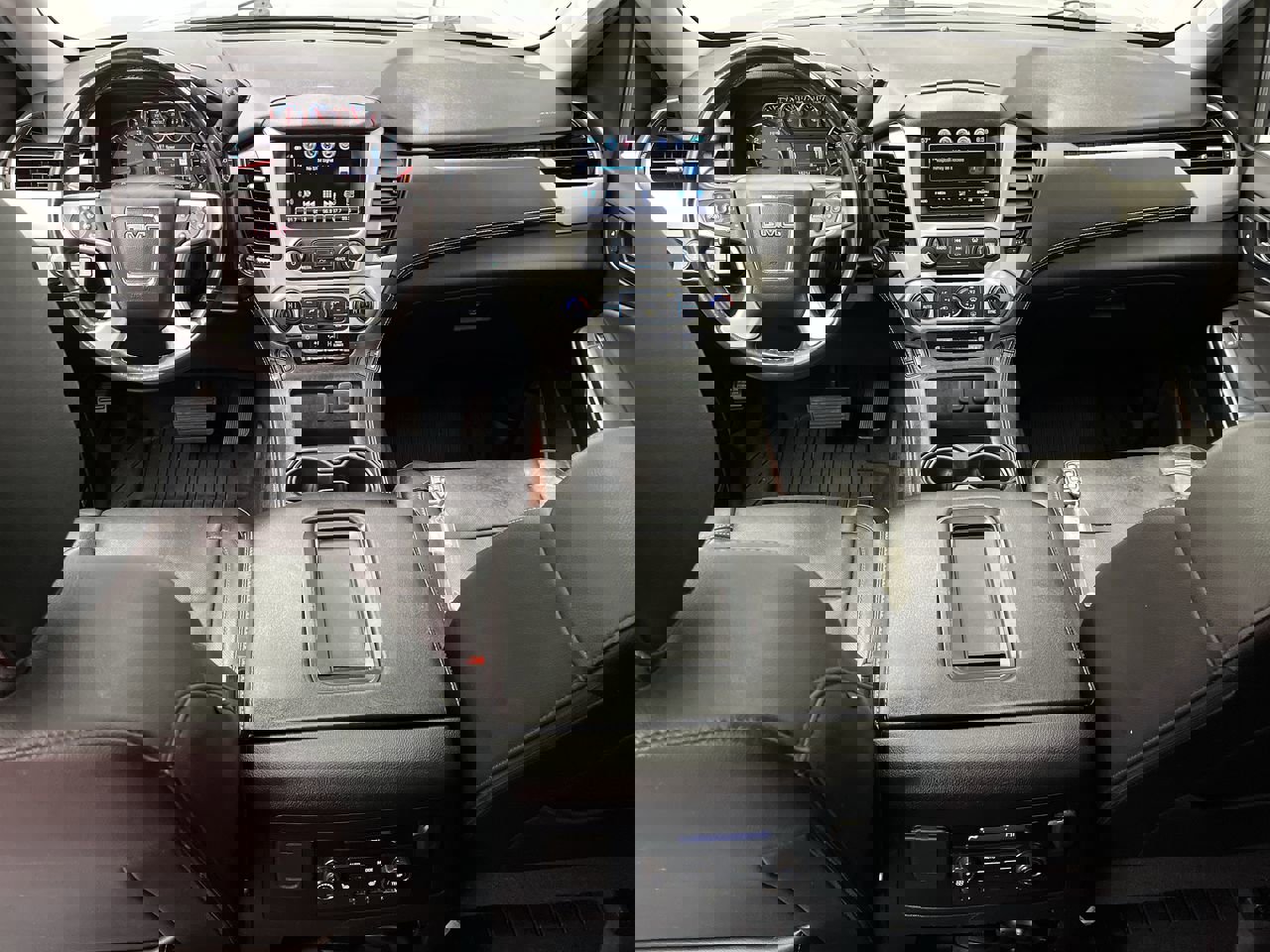 Used 2020 GMC Yukon XL SLT w/ Premium Edition image 4