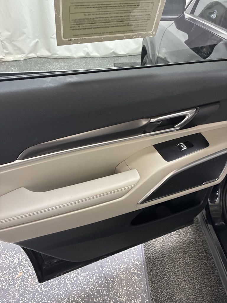 Used 2024 Kia Telluride S w/ S Sunroof Package image 24