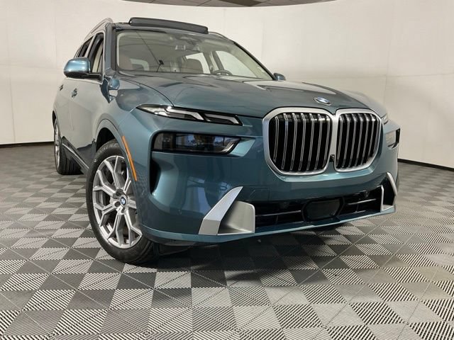 Used 2024 BMW X7 xDrive40i w/ Premium Package AWD/4WD image 47