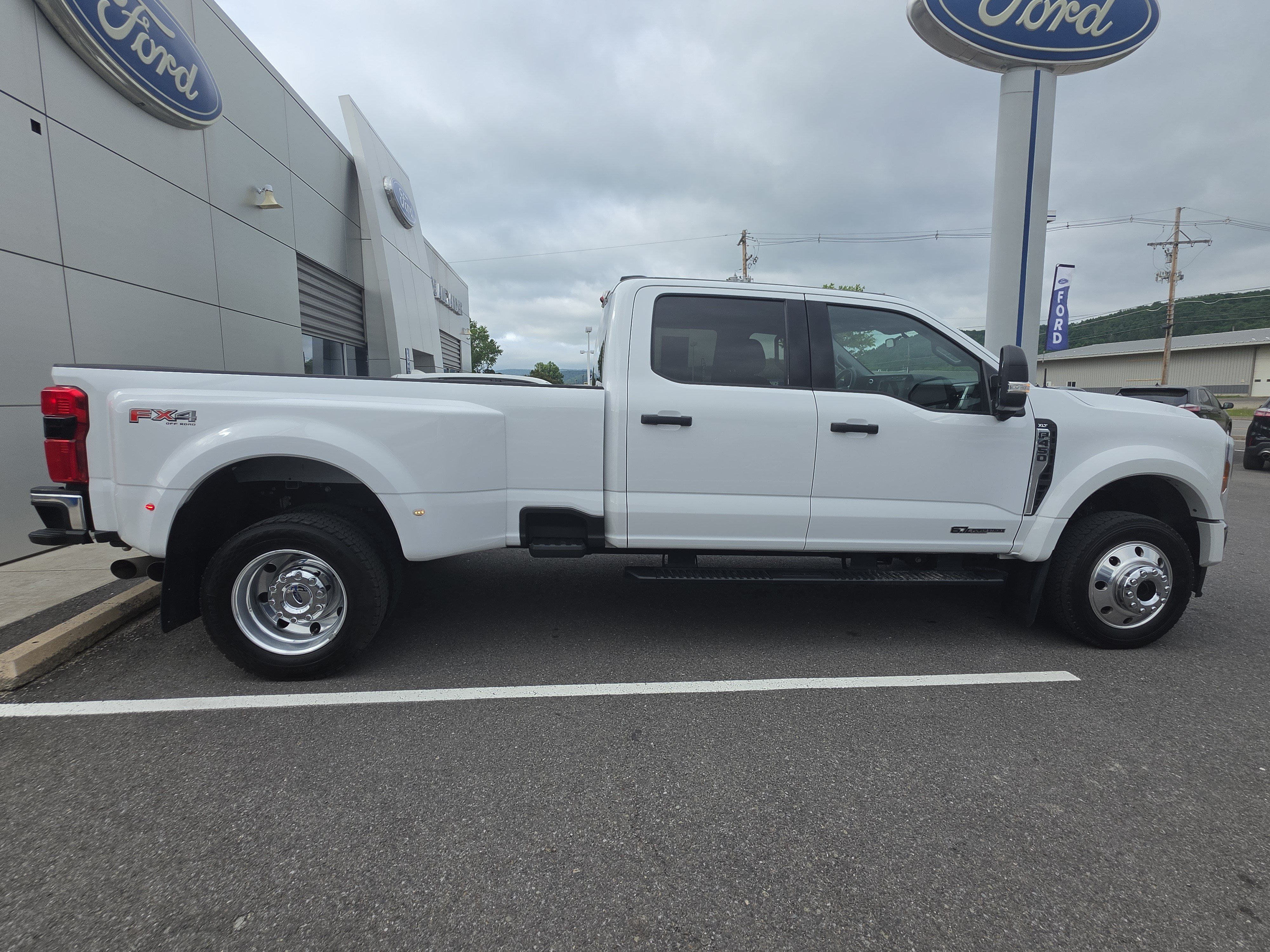 Used 2024 Ford F450 XLT w/ 360-Degree Camera Package AWD/4WD video 2