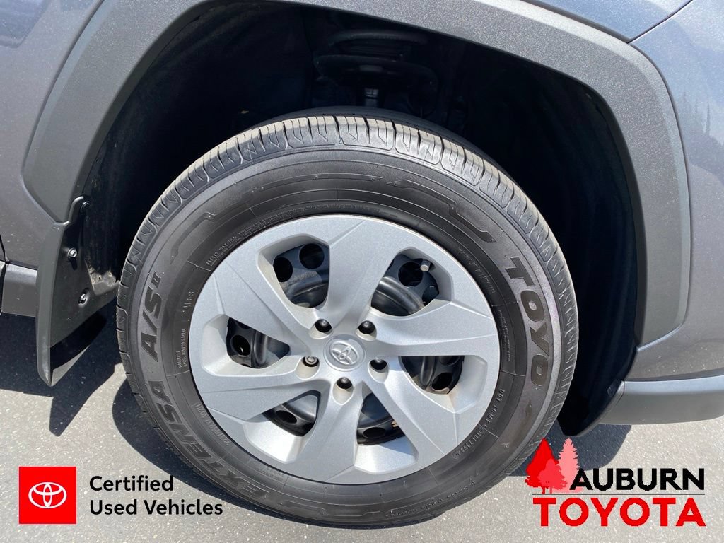 Certified 2022 Toyota RAV4 LE AWD/4WD image 10