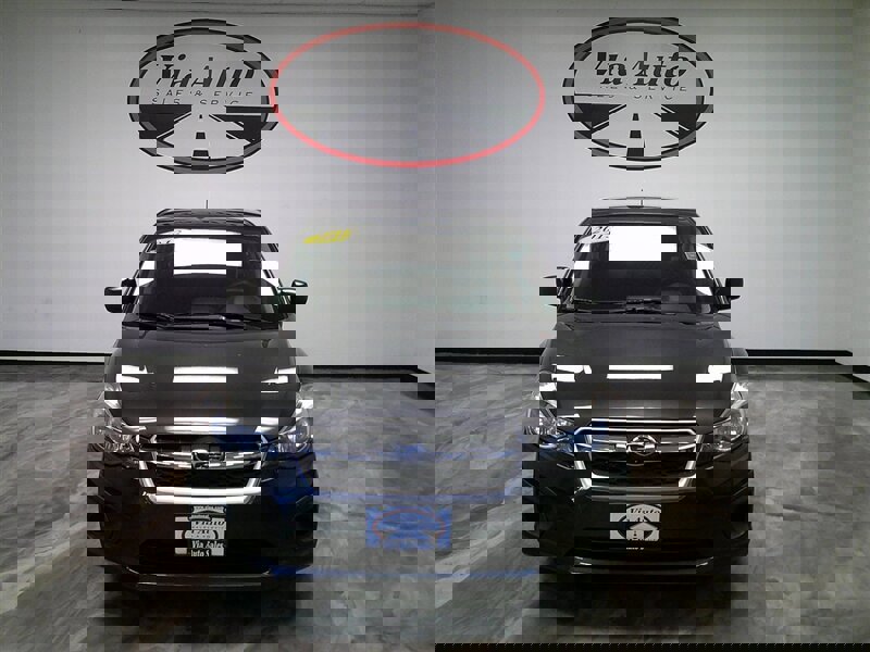 Used 2013 Subaru Impreza 2.0i image 3