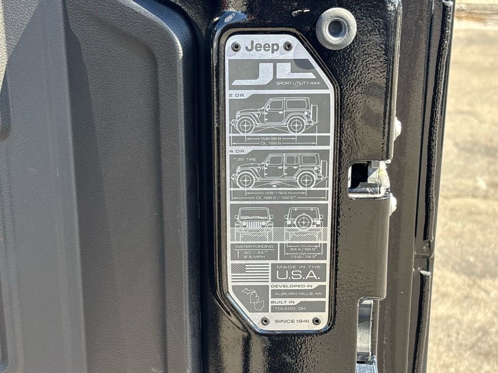 Used 2025 Jeep Wrangler Unlimited Rubicon image 26