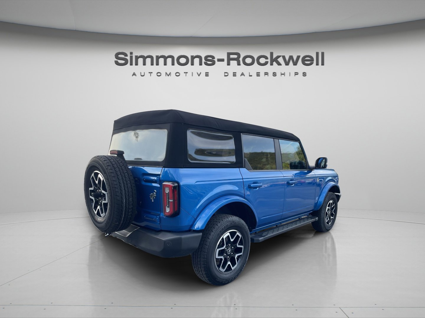 Used 2023 Ford Bronco Outer Banks image 5