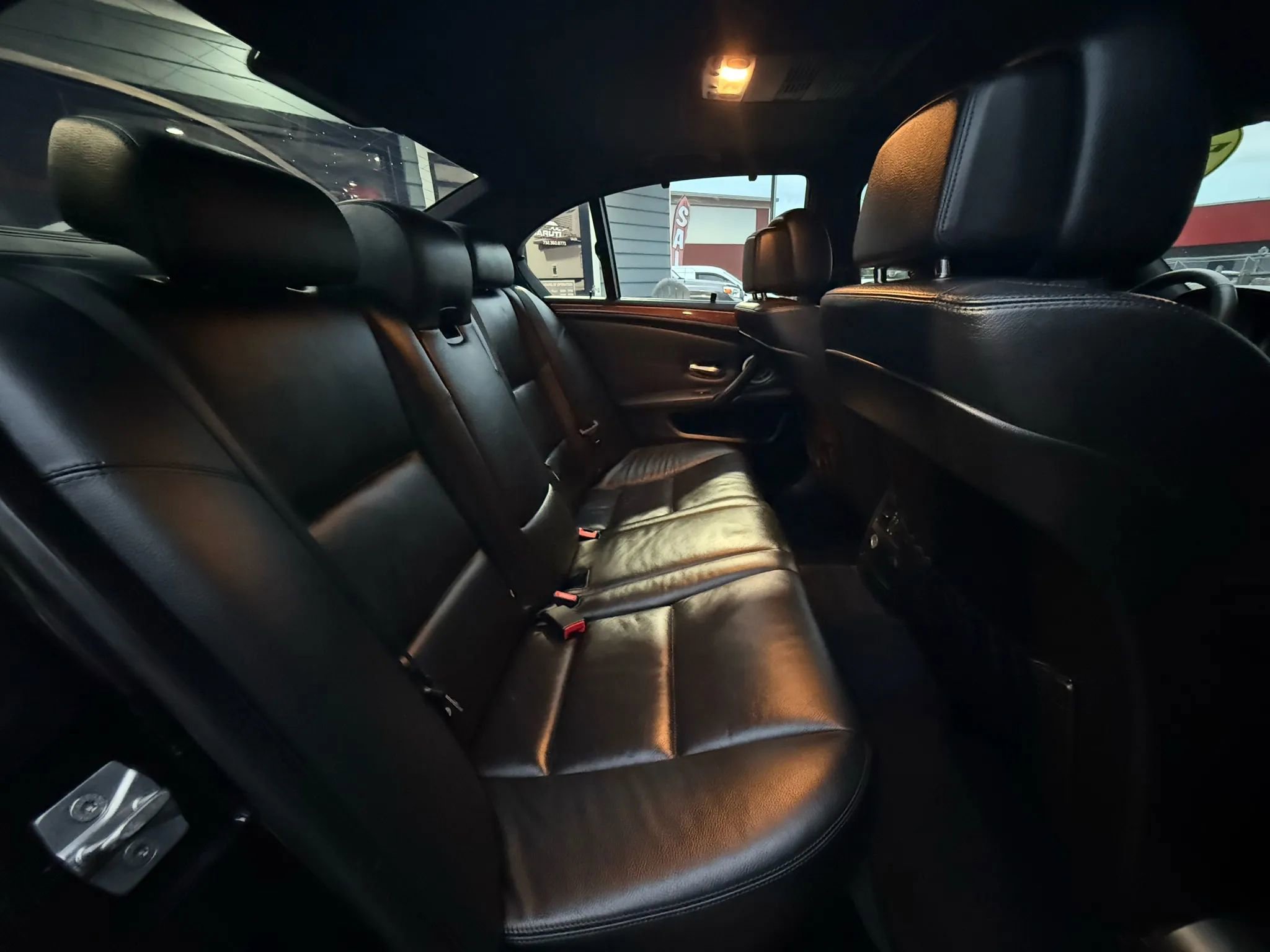 Used 2010 BMW M5 image 24