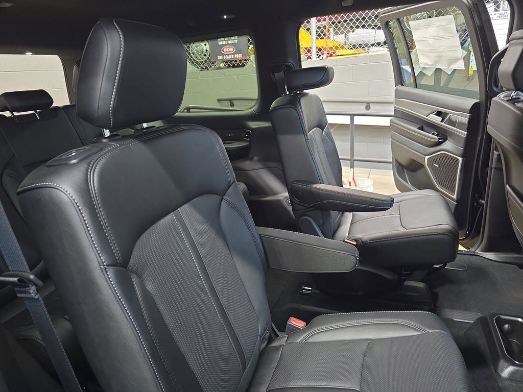 New 2026 Jeep Grand Wagoneer Limited AWD/4WD image 11