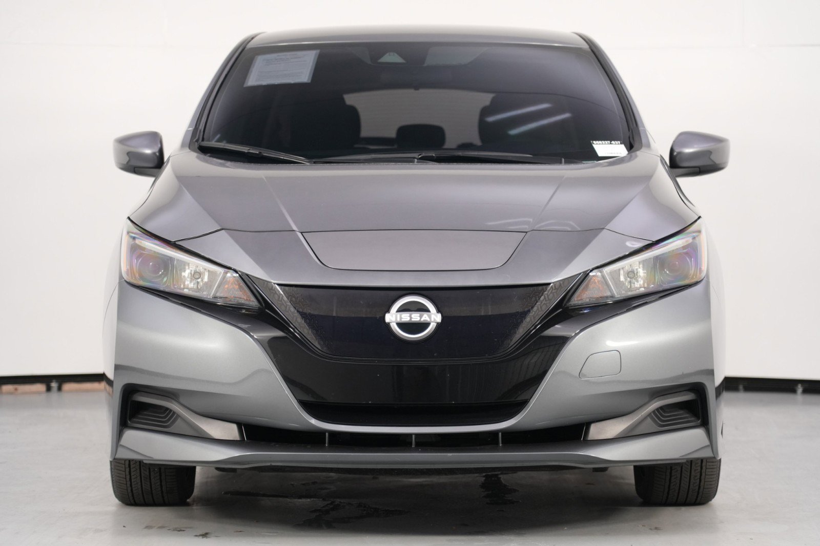 Used 2025 Nissan Leaf S image 6