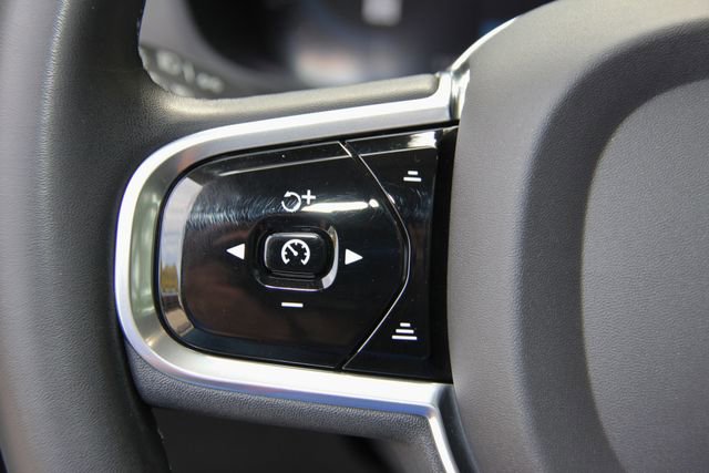 Used 2023 Volvo XC60 B5 Plus w/ Protection Package Premier image 17