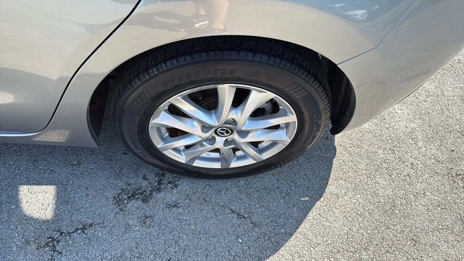 Used 2014 MAZDA MAZDA3 i Grand Touring image 32