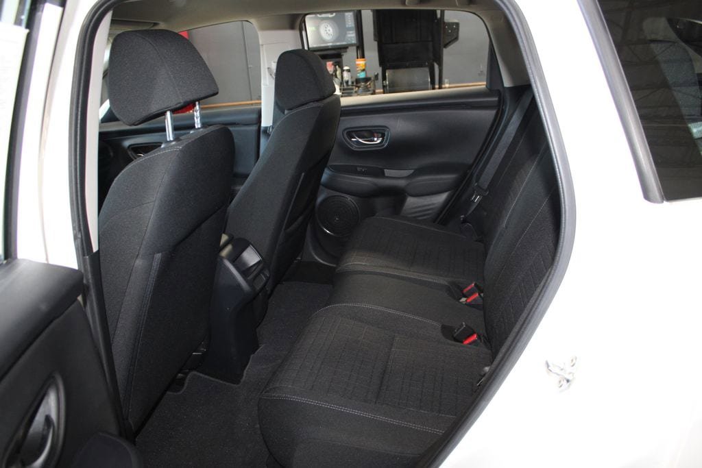 Used 2023 Honda HR-V LX image 17