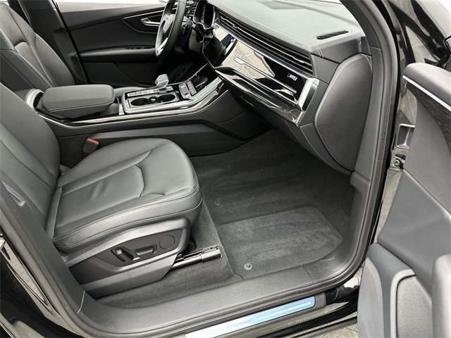 Certified 2025 Audi Q7 3.0T Premium w/ Convenience Package image 26
