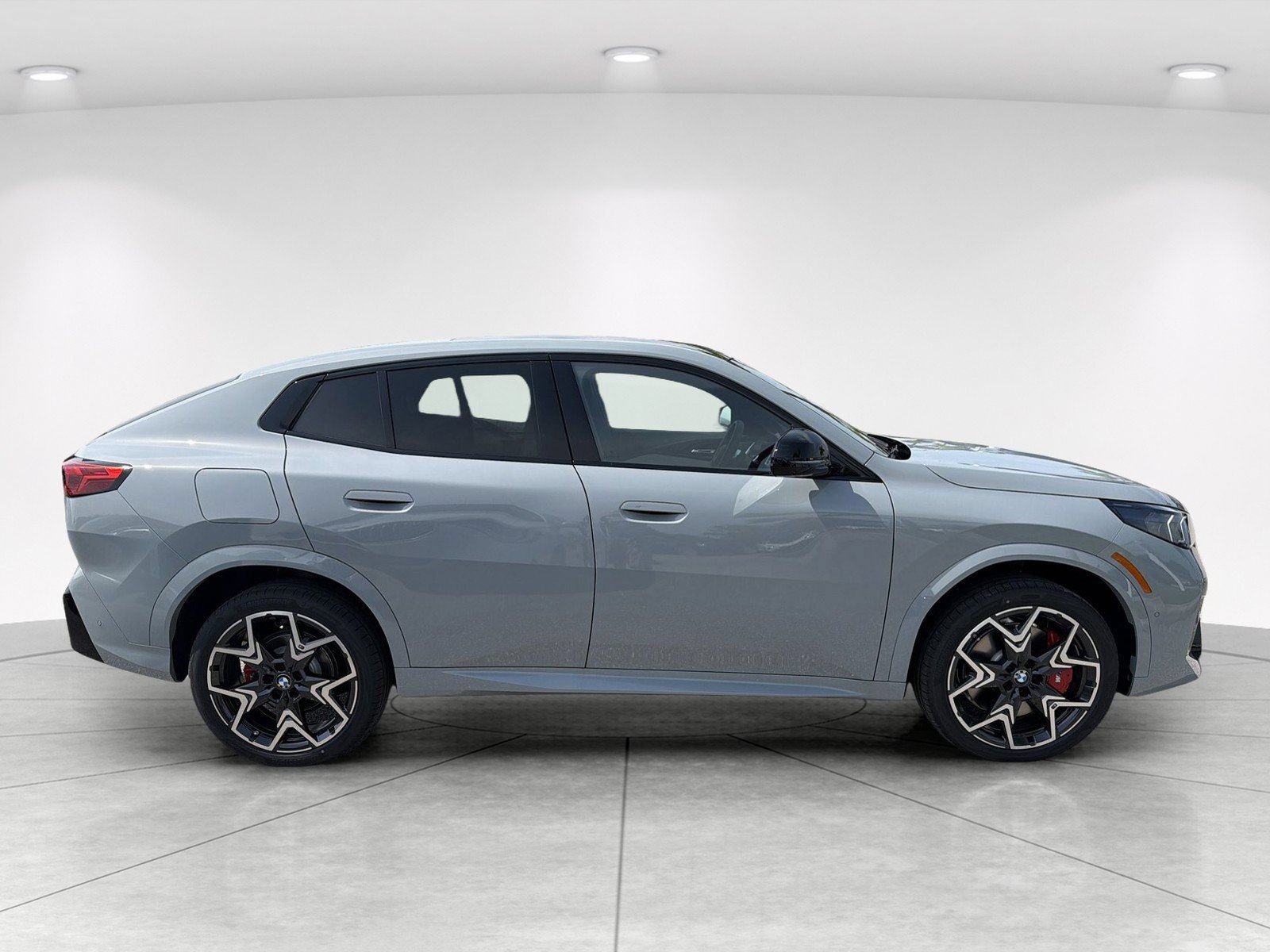 New 2026 BMW X2 xDrive28i w/ Technology Package AWD/4WD image 3