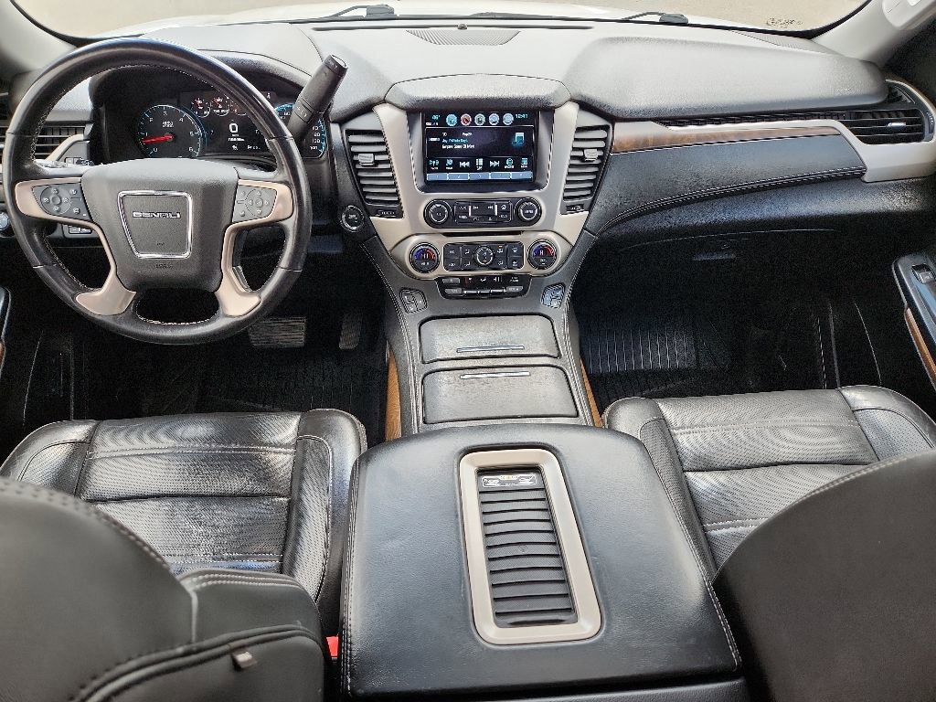 Certified 2019 GMC Yukon XL Denali w/ Denali Ultimate Package AWD/4WD image 35