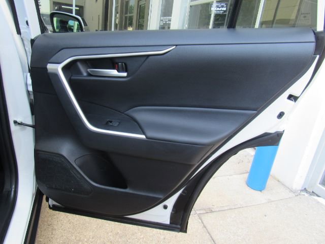 Used 2025 Toyota RAV4 XLE image 24