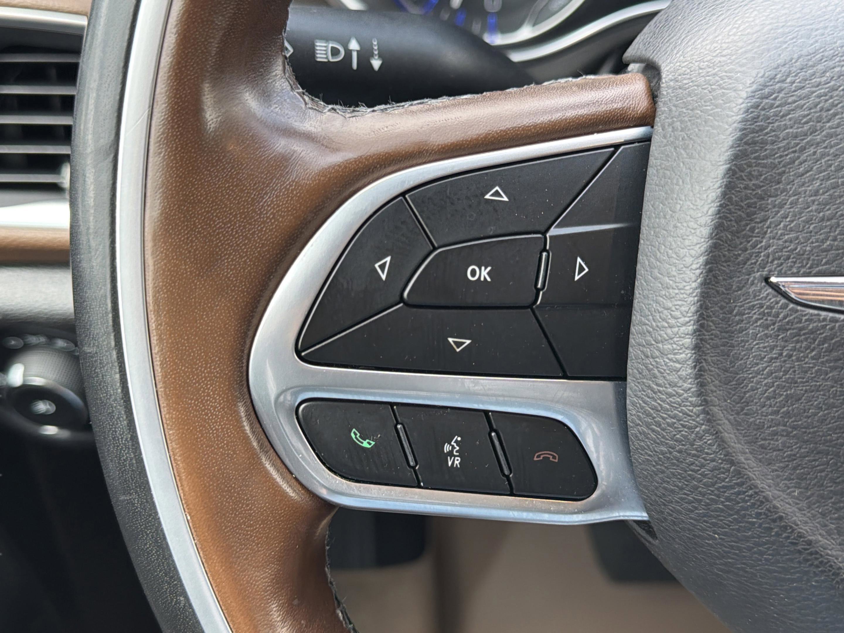 Used 2019 Chrysler Pacifica Limited FWD image 15
