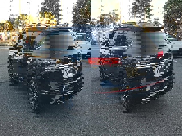 Used 2021 Volkswagen Atlas SEL R-Line image 3