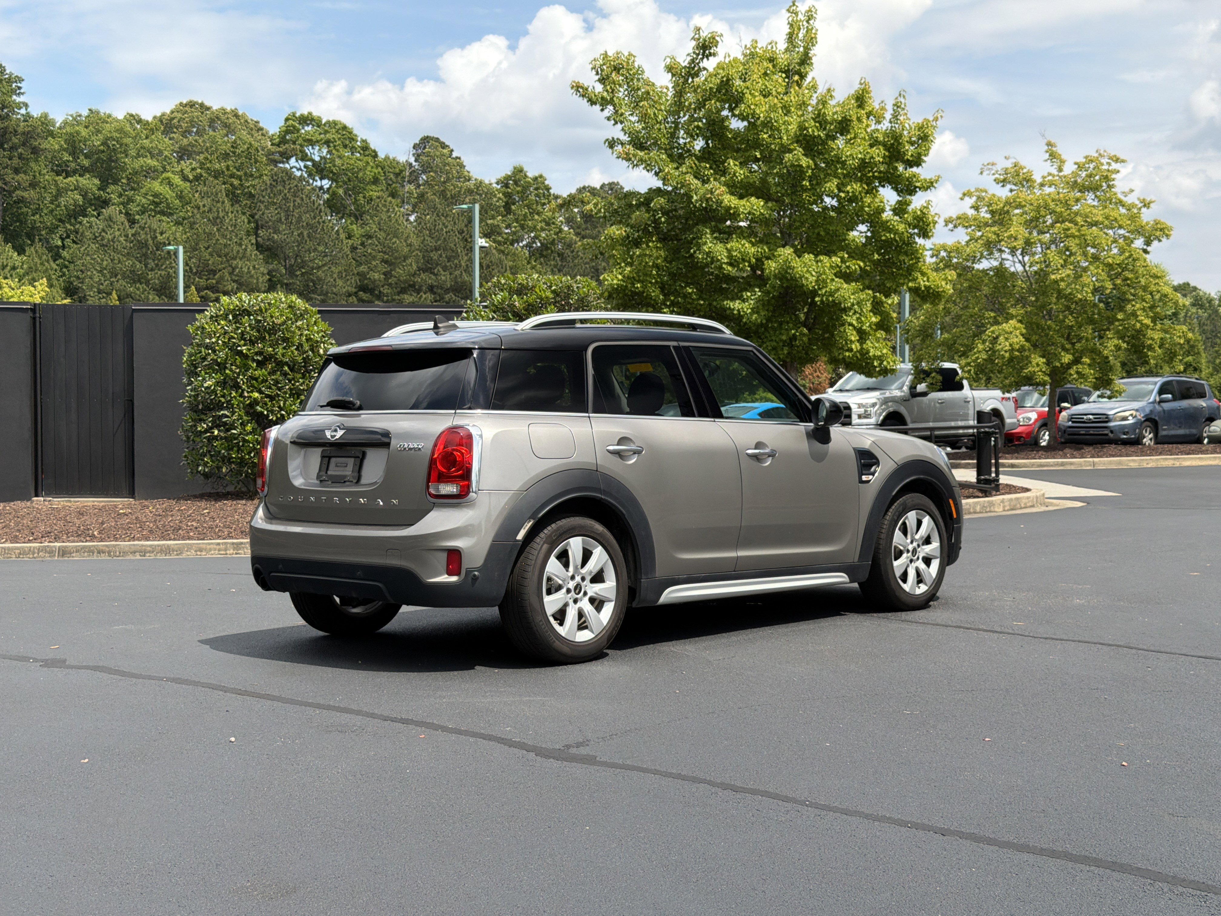 Used 2018 MINI Cooper Countryman FWD image 3