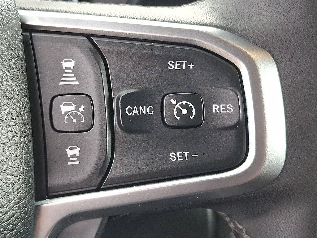 Used 2025 RAM 1500 Big Horn AWD/4WD image 24