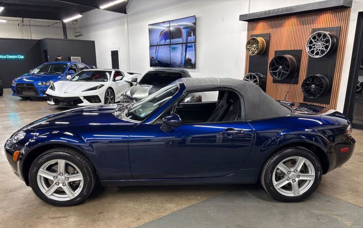 Used 2008 MAZDA MX-5 Miata Sport image 5