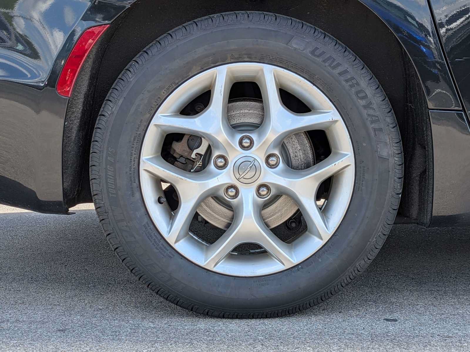 Used 2020 Chrysler Pacifica Limited w/ Advanced Safetytec Group FWD image 12