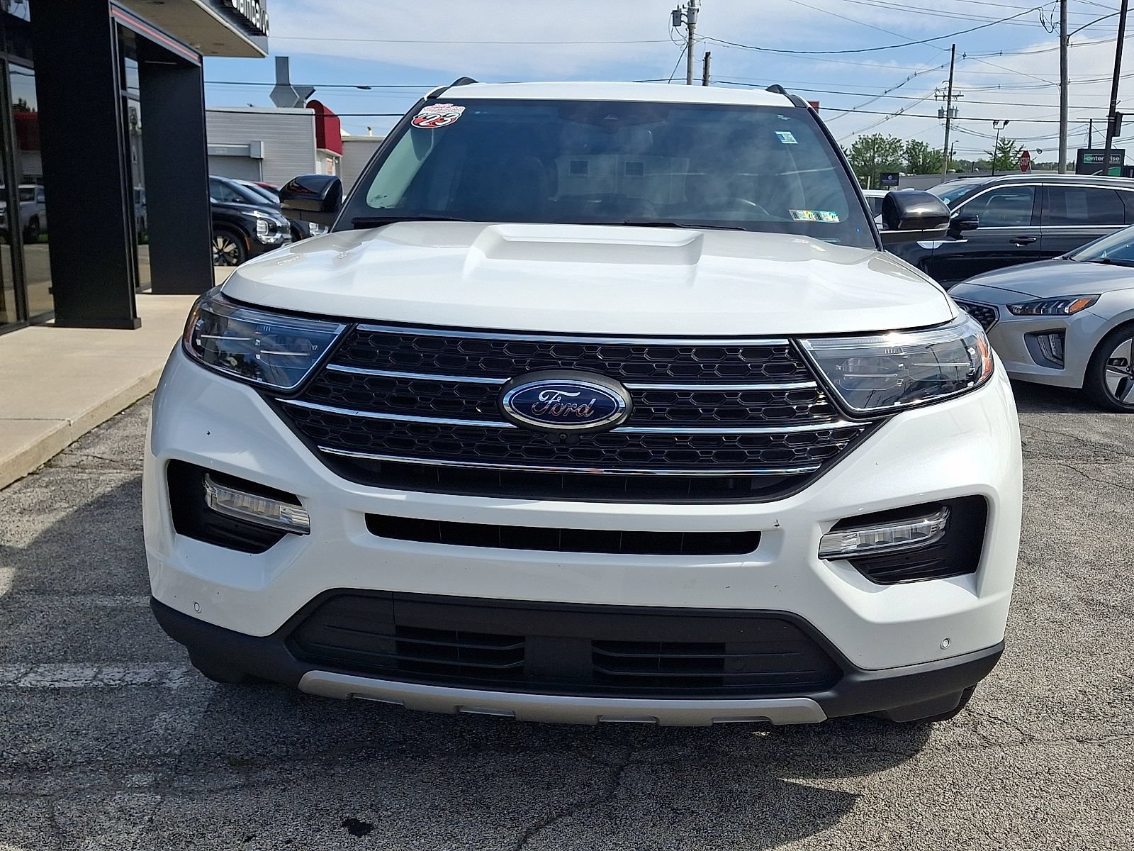 Used 2023 Ford Explorer XLT w/ Equipment Group 202A AWD/4WD image 6