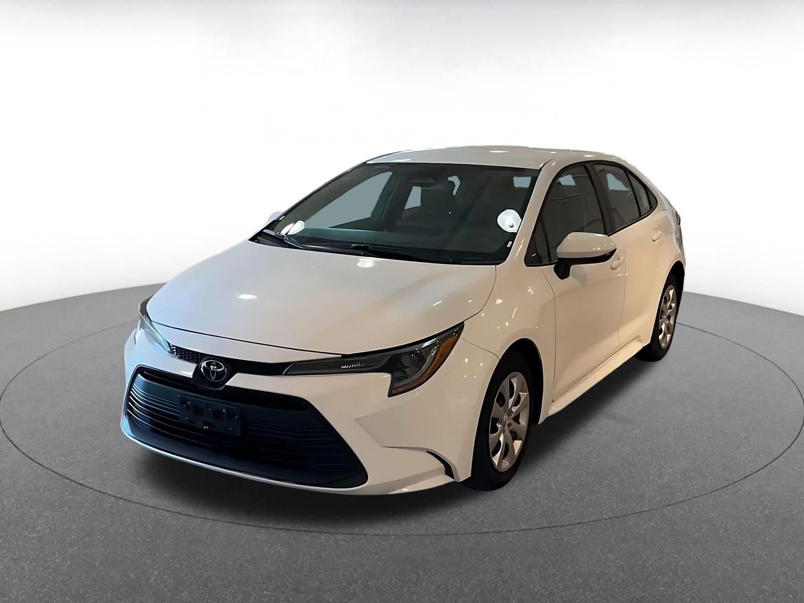 Used 2025 Toyota Corolla LE image 7