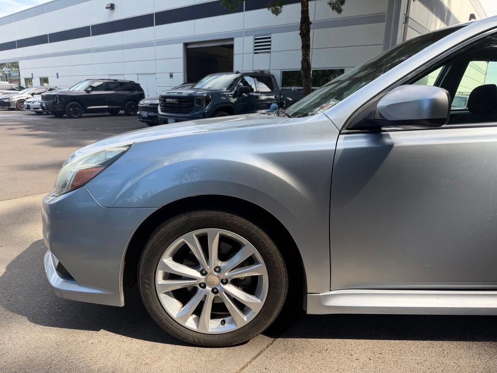 Used 2013 Subaru Legacy 2.5i Premium AWD/4WD image 8