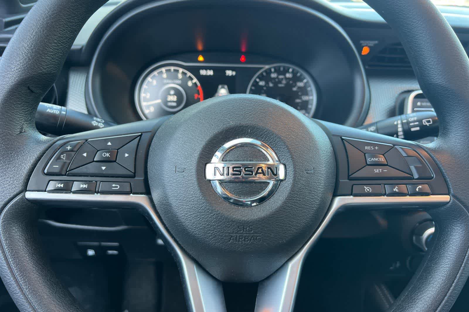 Used 2020 Nissan Kicks SV image 25