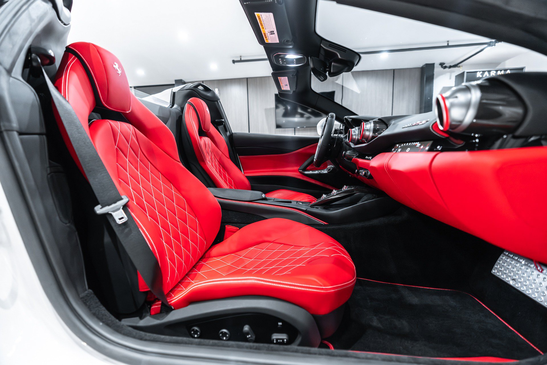 Used 2023 Ferrari 812 GTS RWD image 27