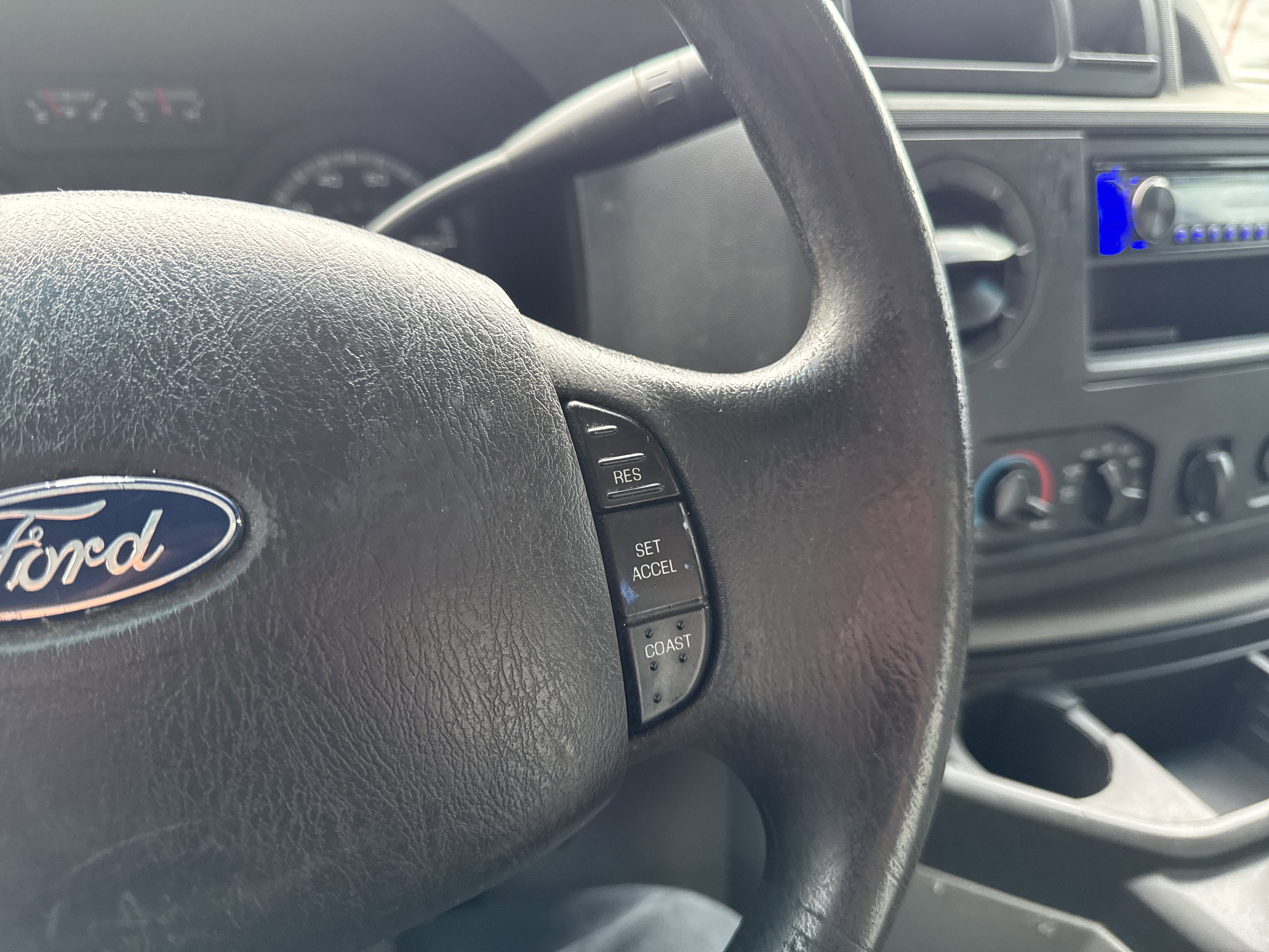 Used 2019 Ford E-350 and Econoline 350 Super Duty RWD image 18
