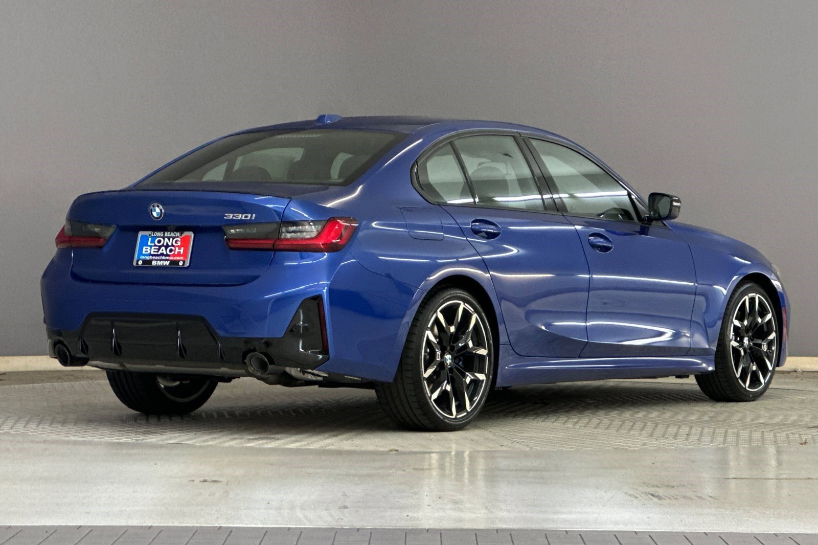 New 2026 BMW 330i Sedan w/ M Sport Package image 8