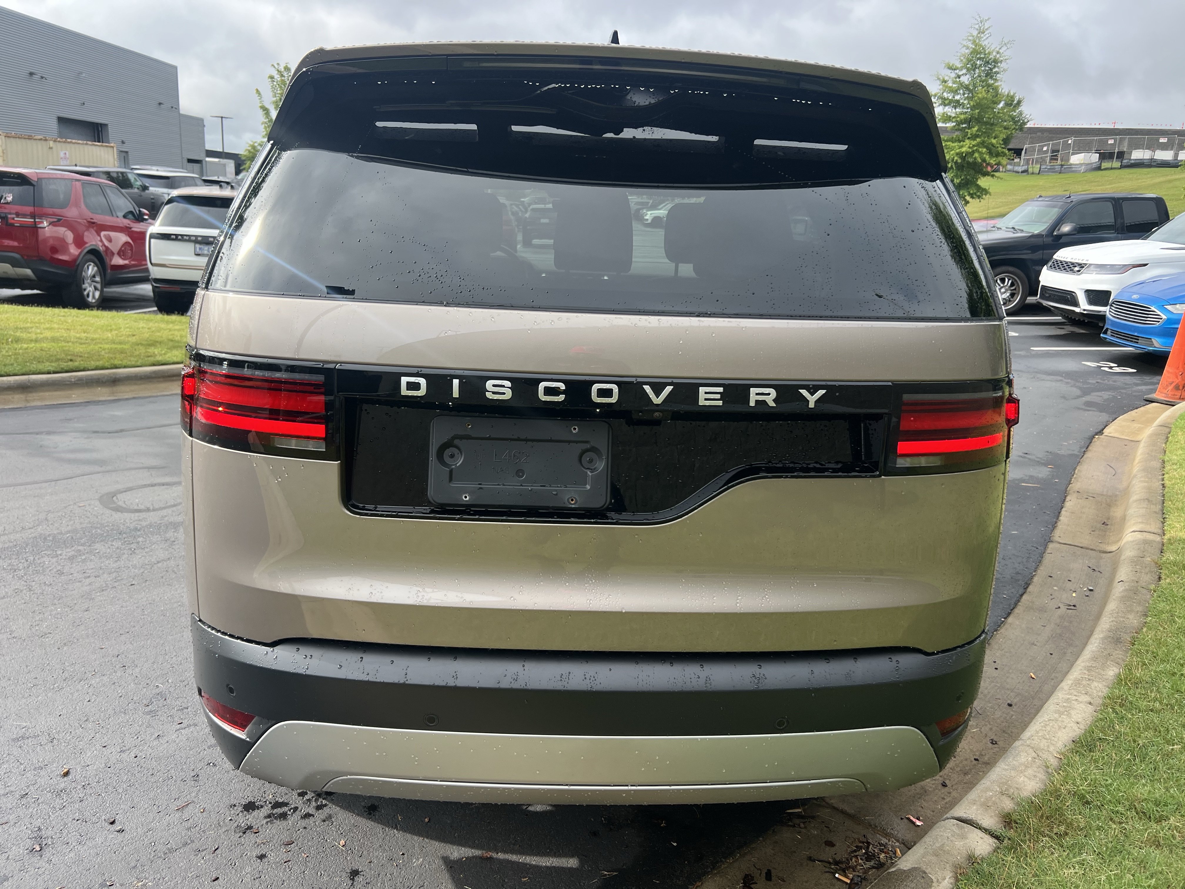 Certified 2025 Land Rover Discovery S AWD/4WD image 6