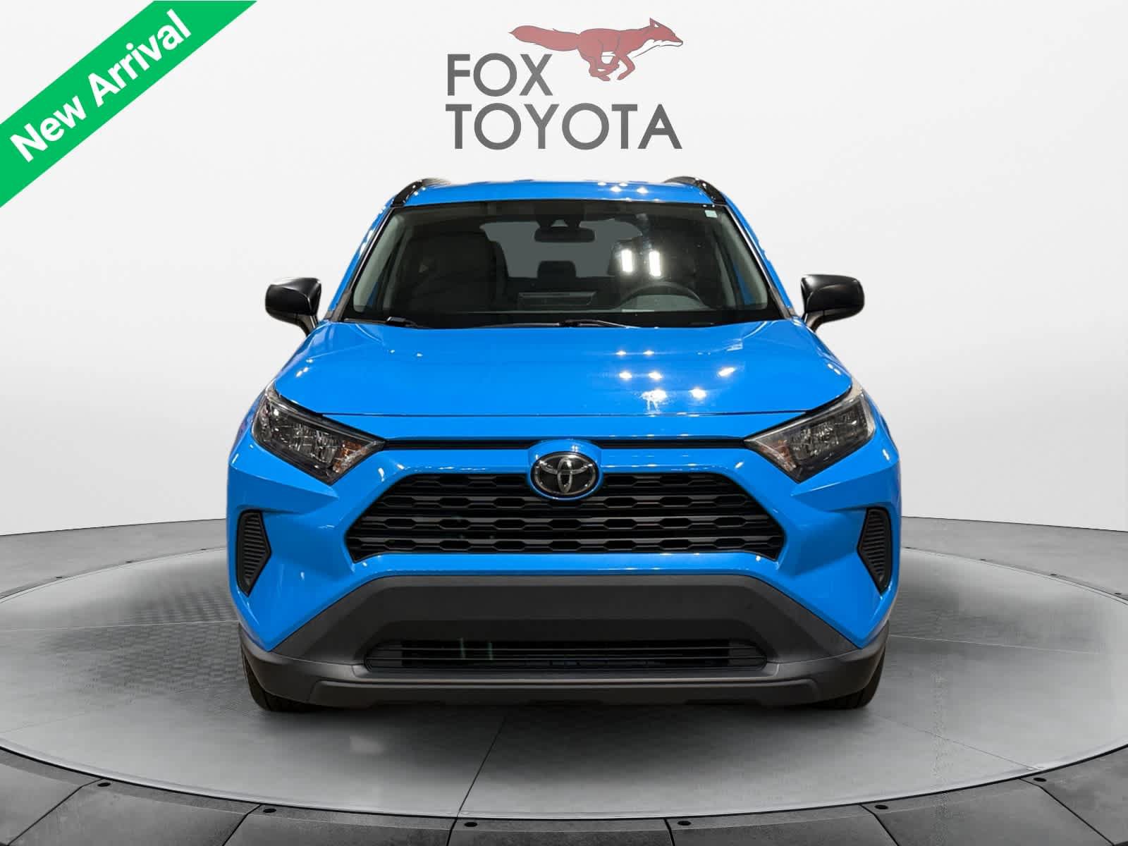 Used 2019 Toyota RAV4 LE w/ Carpet Mat Package FWD image 9
