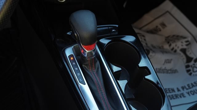Used 2024 Chevrolet Trax RS w/ Sunroof Package FWD image 25