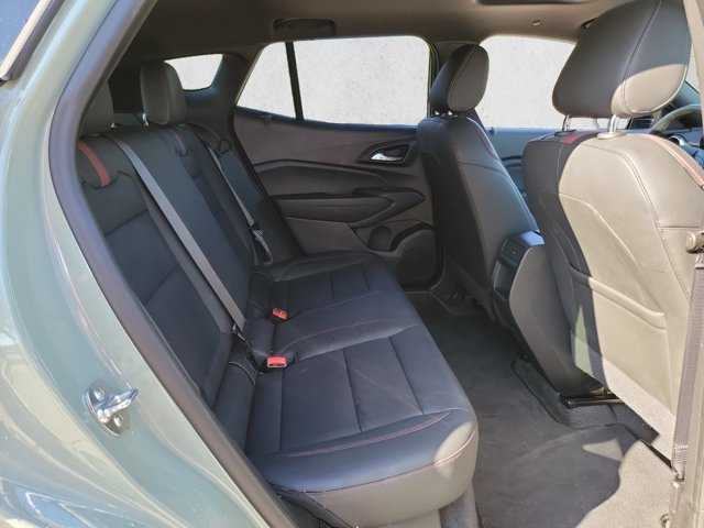 Used 2024 Chevrolet Trax RS w/ Sunroof Package FWD image 23