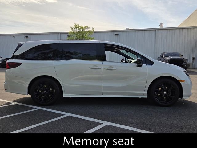 Used 2023 Honda Odyssey Sport image 14